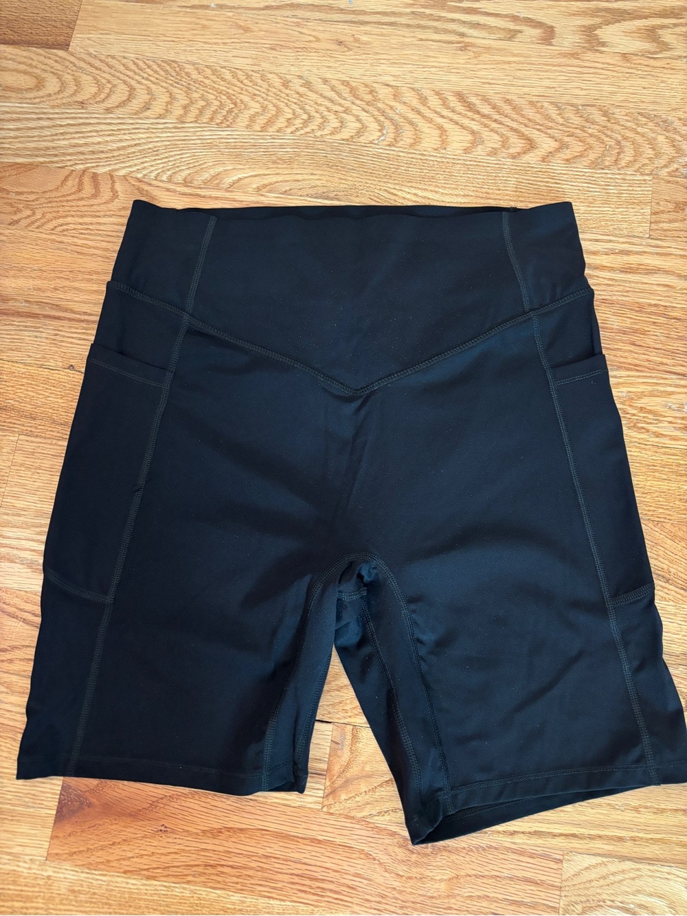 HALARA UltraSculpt Black High-Rise Athletic Bike Shorts with Side Pockets